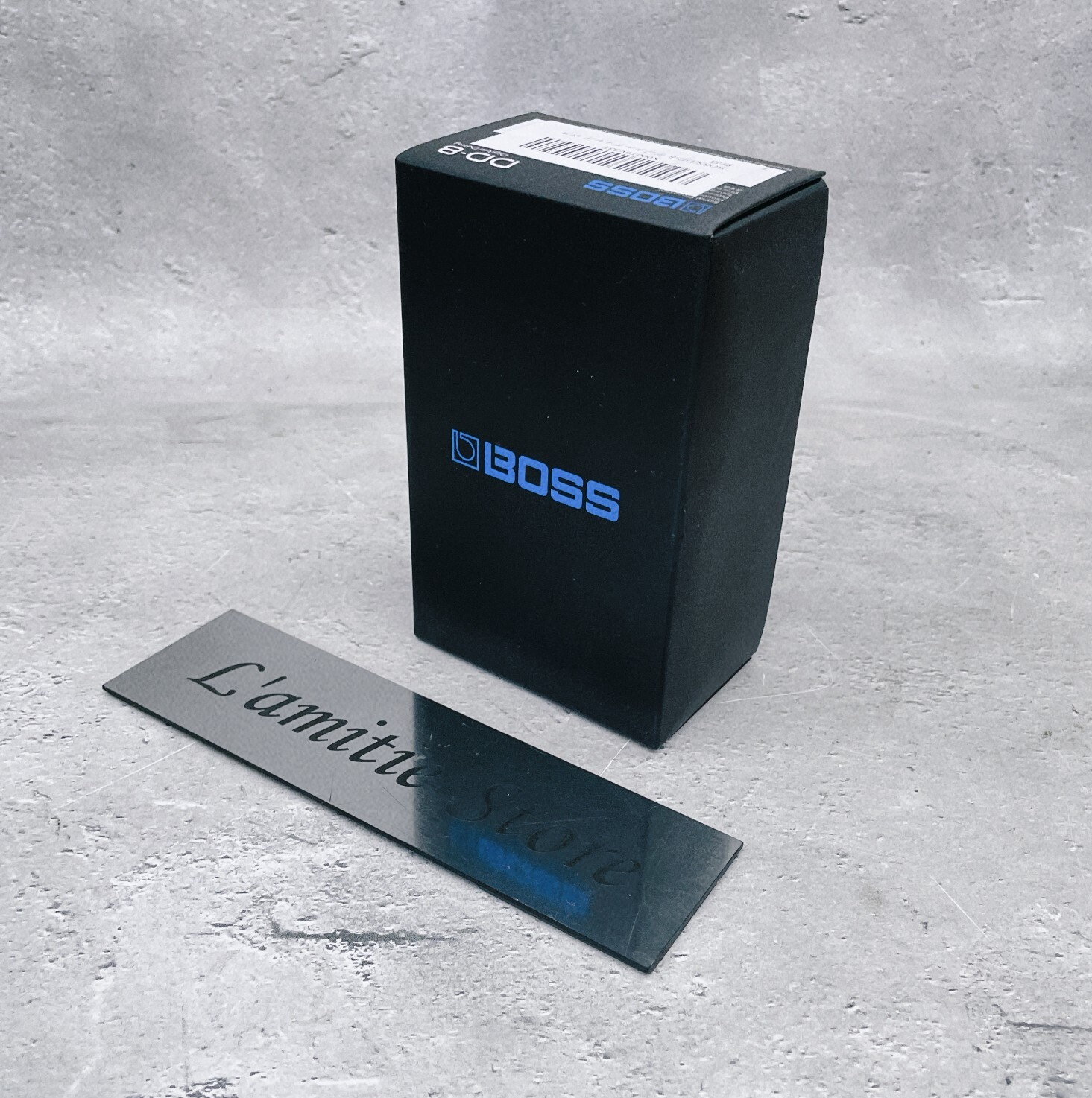 BOSS DD-8 Digital Delay Electric Guitar Effects Pedal Looper