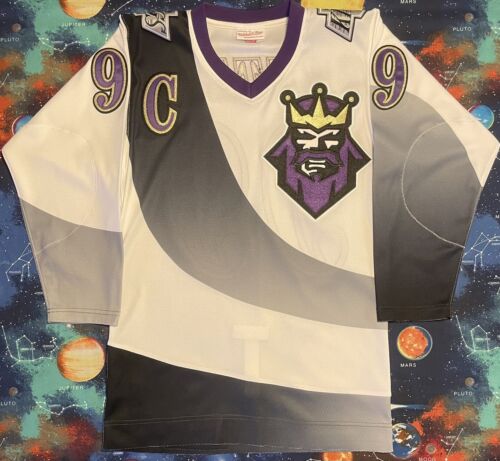 Mitchell & Ness Wayne Gretzky Los Angeles Kings Jersey  Urban Outfitters  Japan - Clothing, Music, Home & Accessories