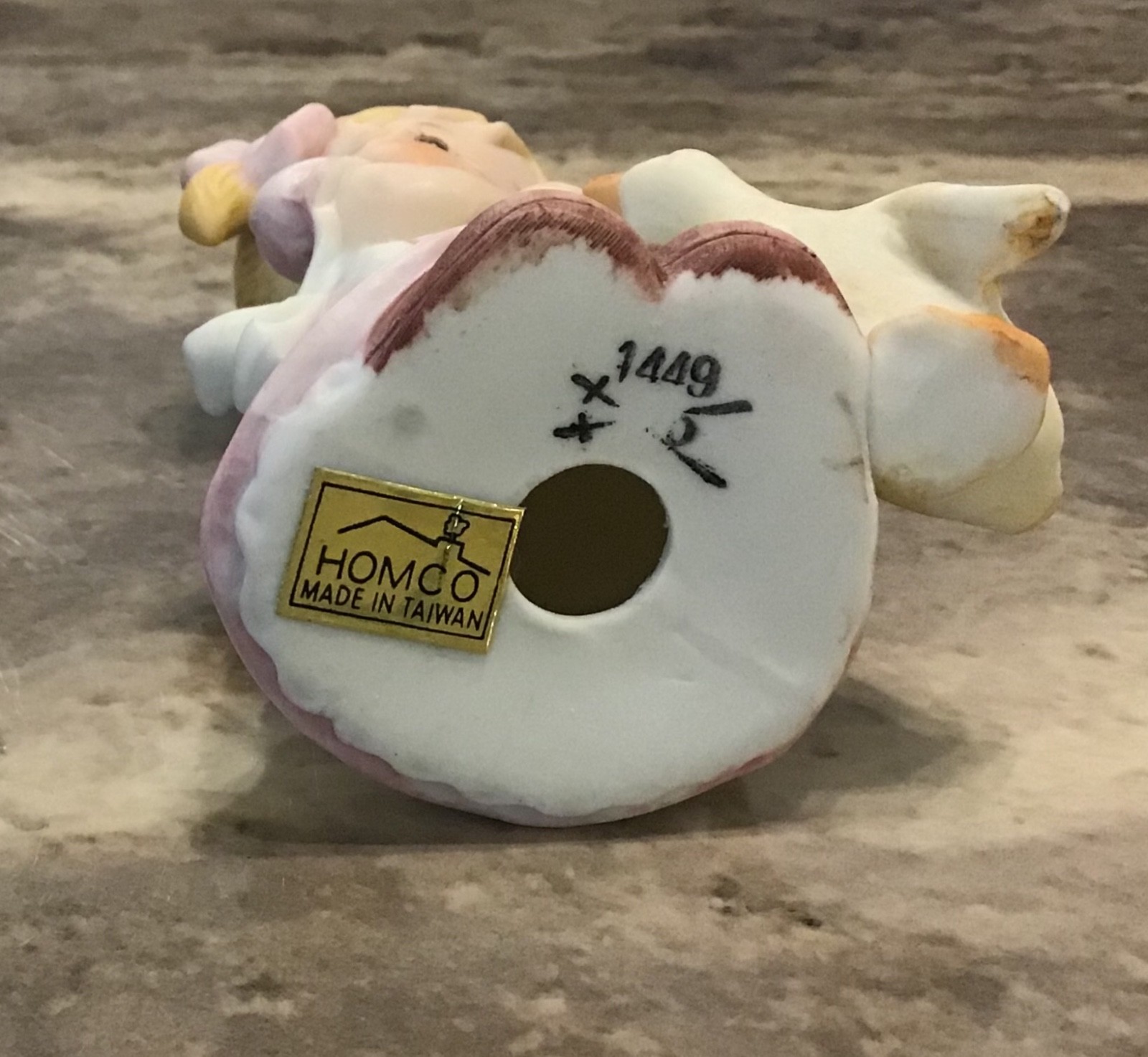 HOMCO Figurine Little Girl Feeding Duck #1449