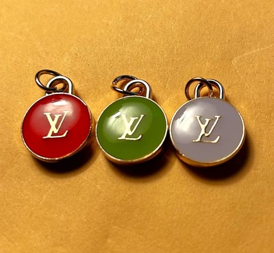 LOUIS VUITTON LV 3 ZIPPER PULL CHARMS GOLD tone metal , 14mmx 20mm LOT 3