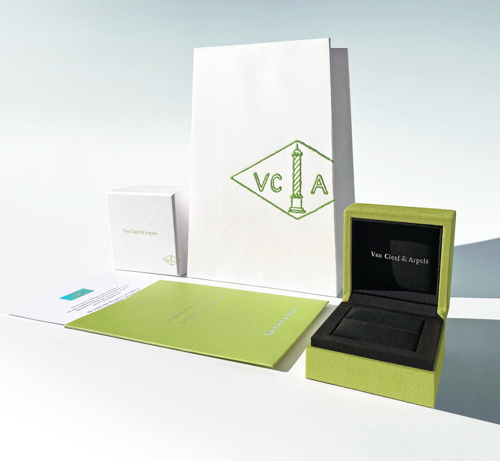 Van Cleef & Arpels リングボックス 2個セット Van cleef & Arpels genuine Ring case Green suede VCA Jewelry