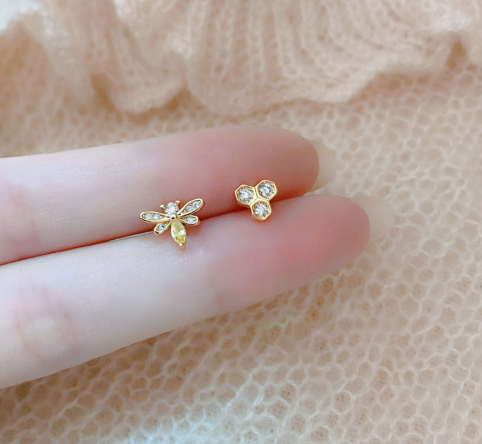 アクセサリー Bijou de M Petit Honeybee Earring ビジュードエム - Bijou de M | Petit Honeybee Earring