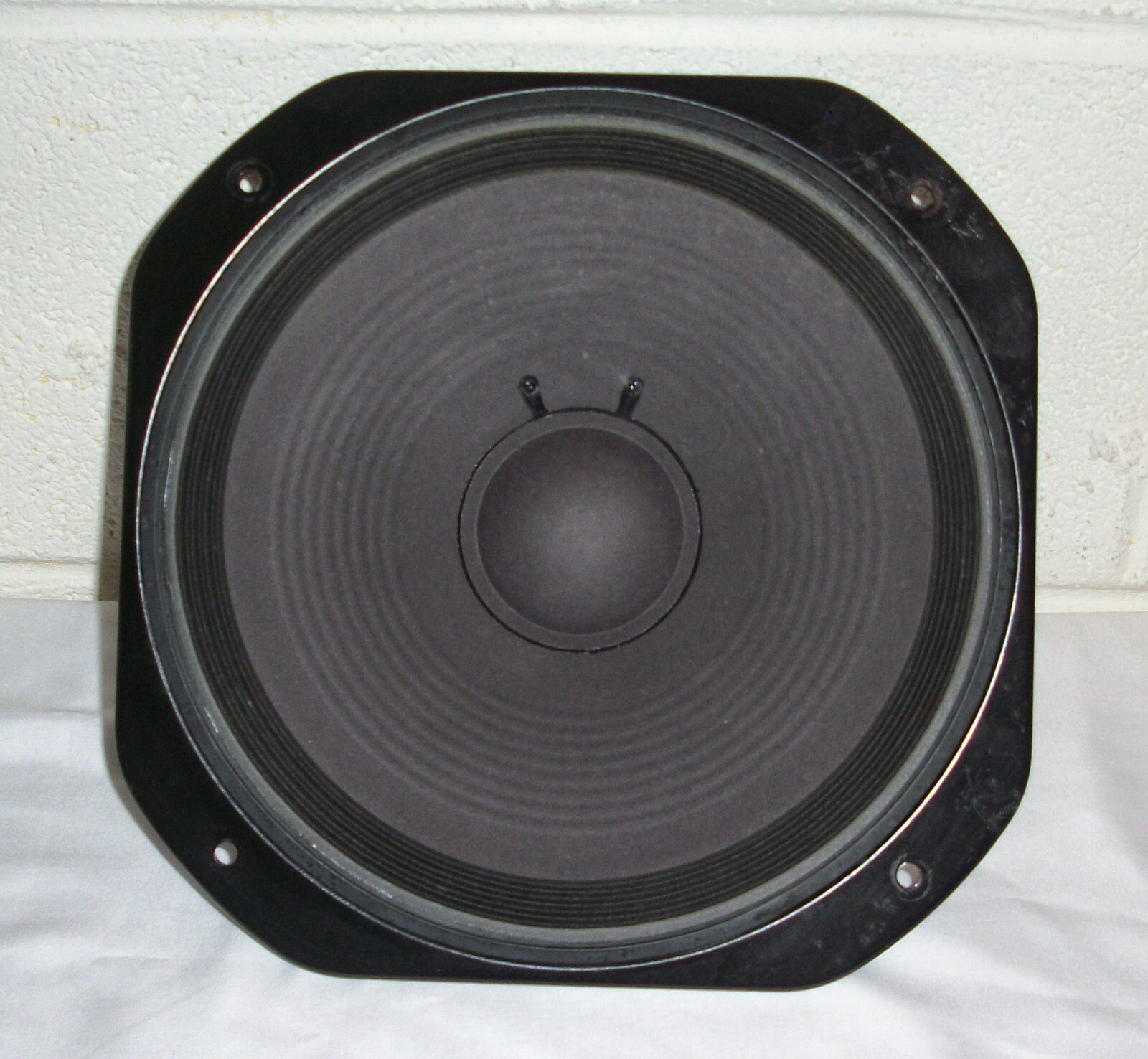 Vintage Yamaha JA-2511A 10” Woofer Speaker from S0110T 8 Vintage Yamaha JA-2511A 10” Woofer Speaker from S0110T 8
