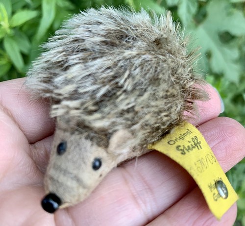 steiff joggi hedgehog