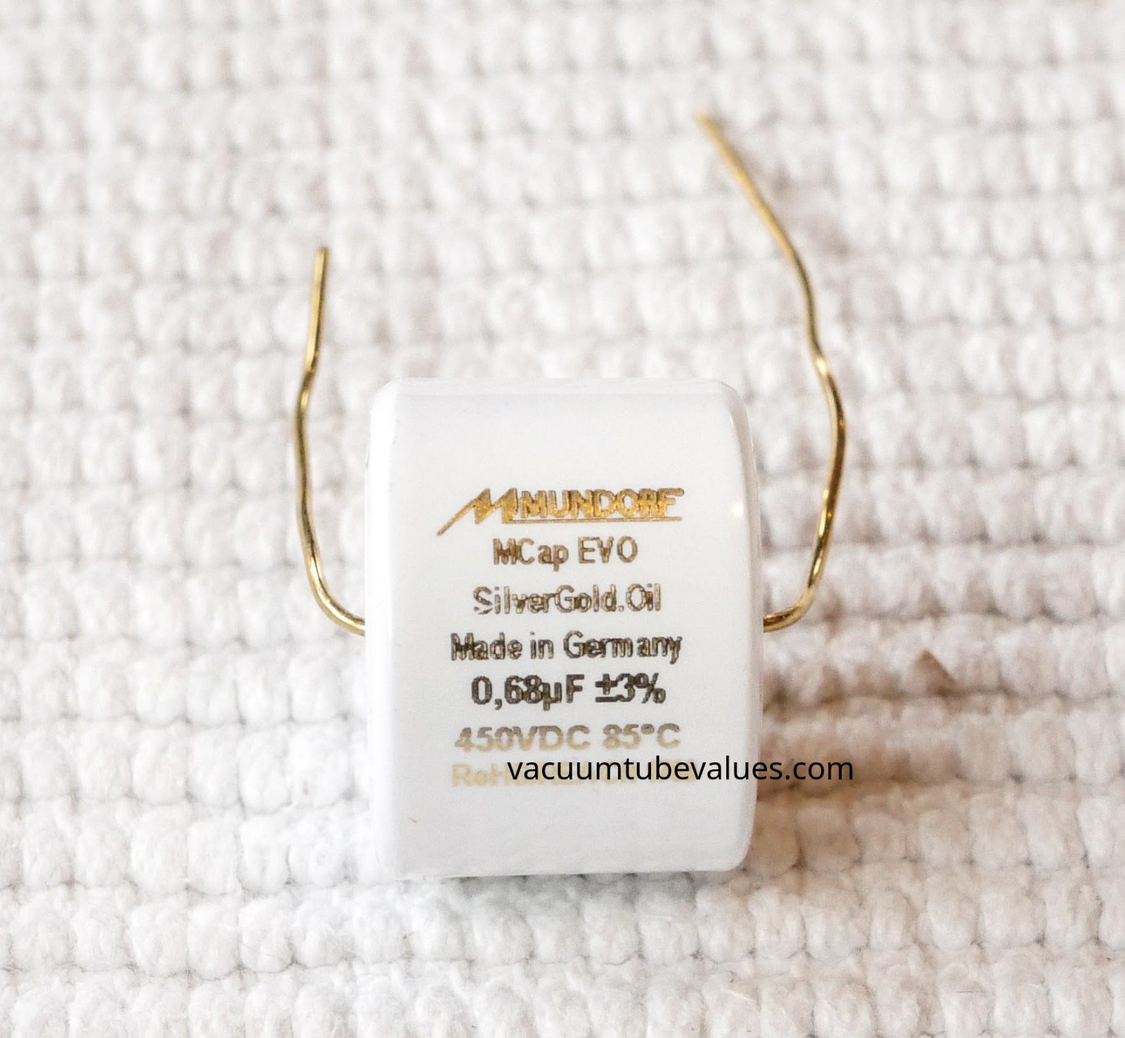 Mundorf MCap EVO Silver-Gold Oil Capacitor 0.68uf 0.68 .68