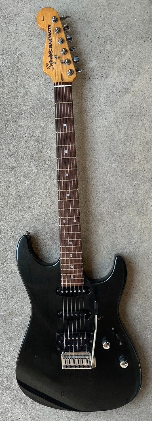 ブラックエレキギター ストラトキャスタ Squier STAGEMASTER. 2001 Squier Stagemaster Showmaster Black Metallic HSS