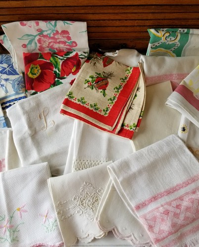 Large Lot Of Vintage CUTTER Dish Towels Table Runners