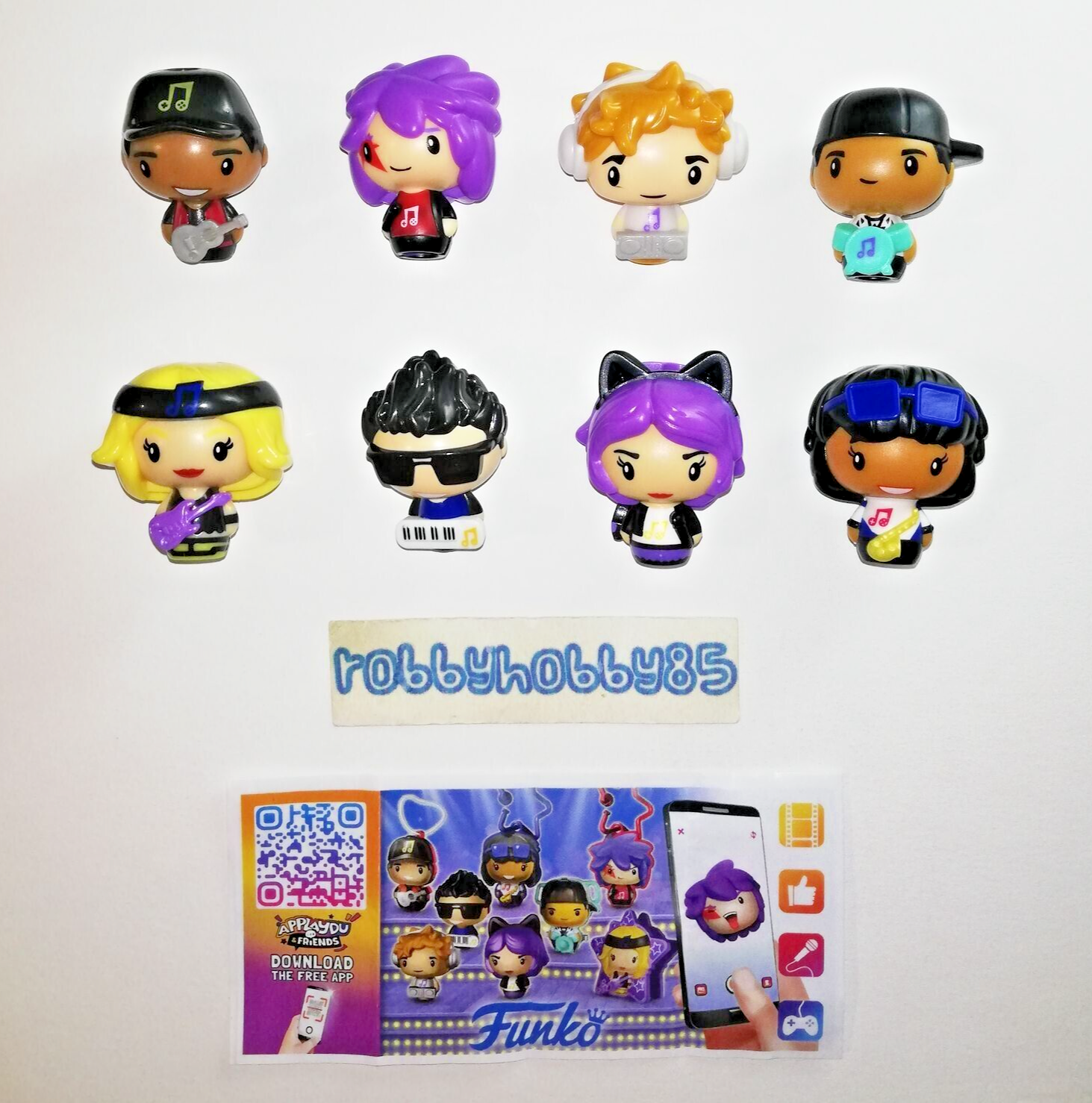FUNKO POP MUSIC BAND COMPLETE SET OF 8 FIGURES KINDER JOY