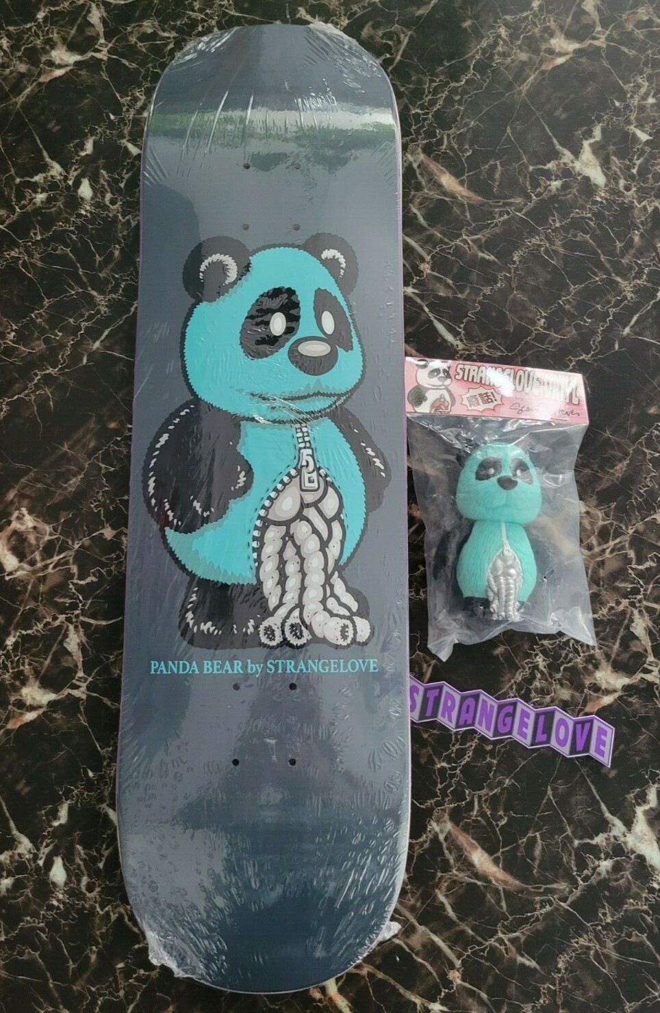 スケートボード STRANGELOVE SKATEBOARDS PANDA DECK & TOY StrangeLove Valentines Panda Toy & 8.25 Skate Deck Set
