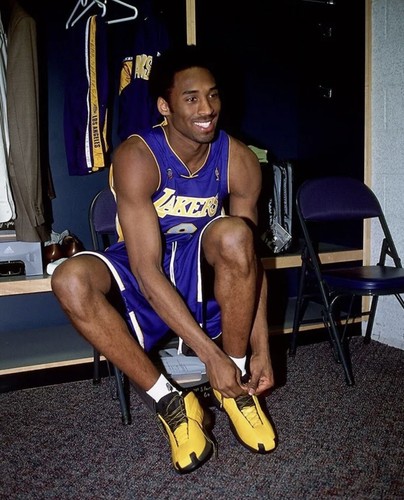 その他 Kobe Bryant adidas alerts on X: 