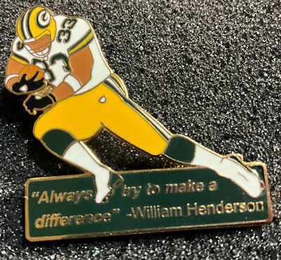 Green Bay Packers William Henderson Die Cut Player  Image Collector Pin