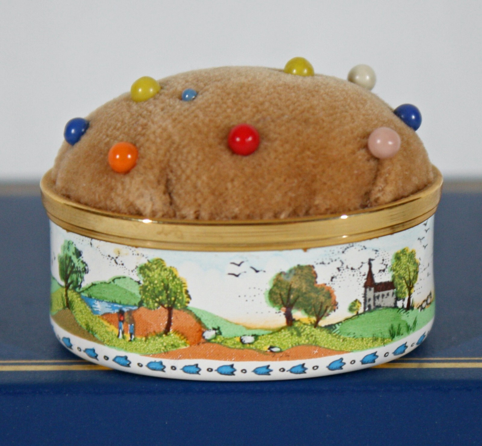 【お値引中】HALCYON DAYS ENAMELS 1980年クリスマス柄 Halcyon Days, Halcyon Days Christmas Box | Replacements, Ltd.