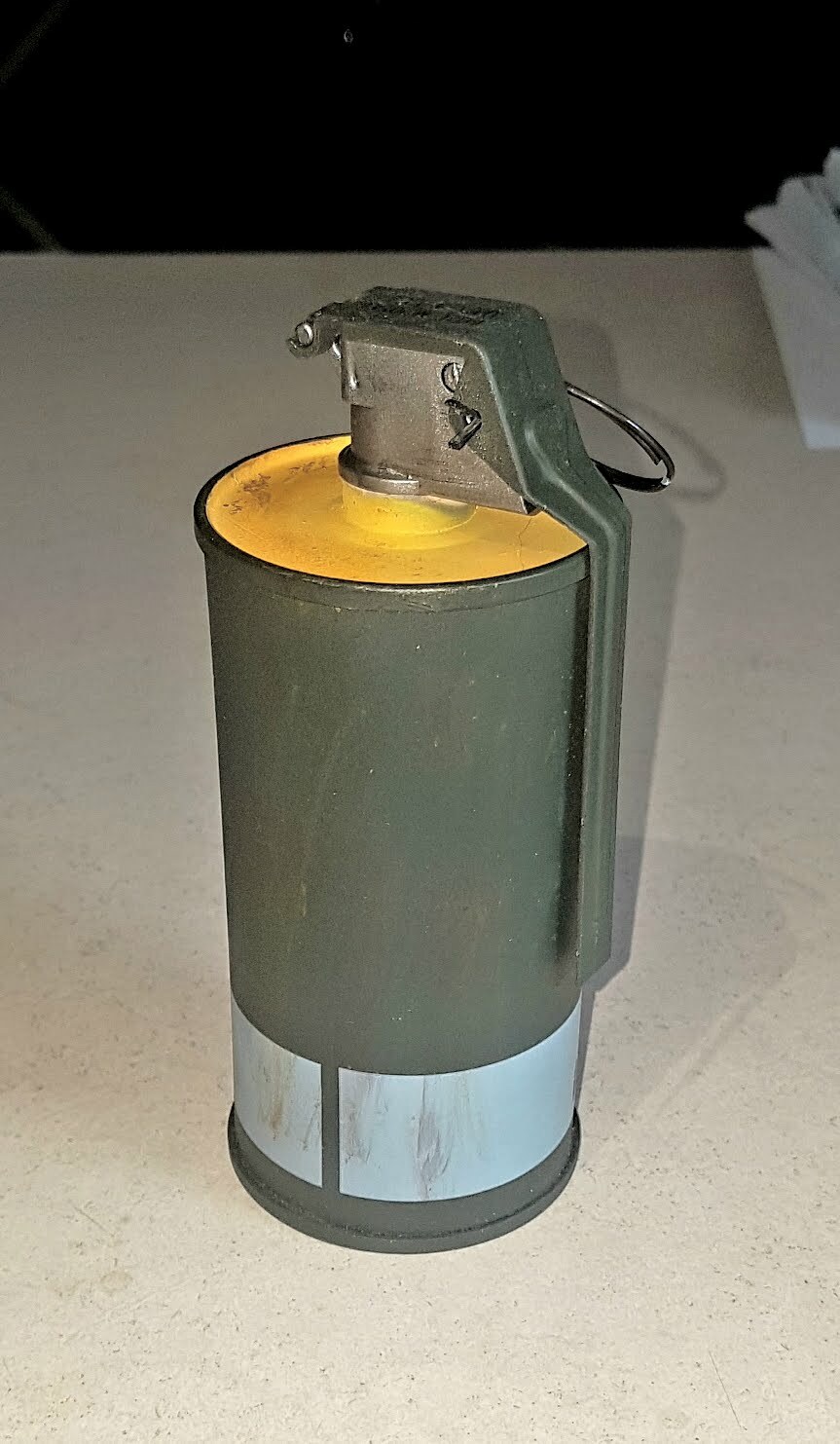 M18 スモークイエロー M18 Smoke Grenade (Yellow) DID Corp - Machinegun