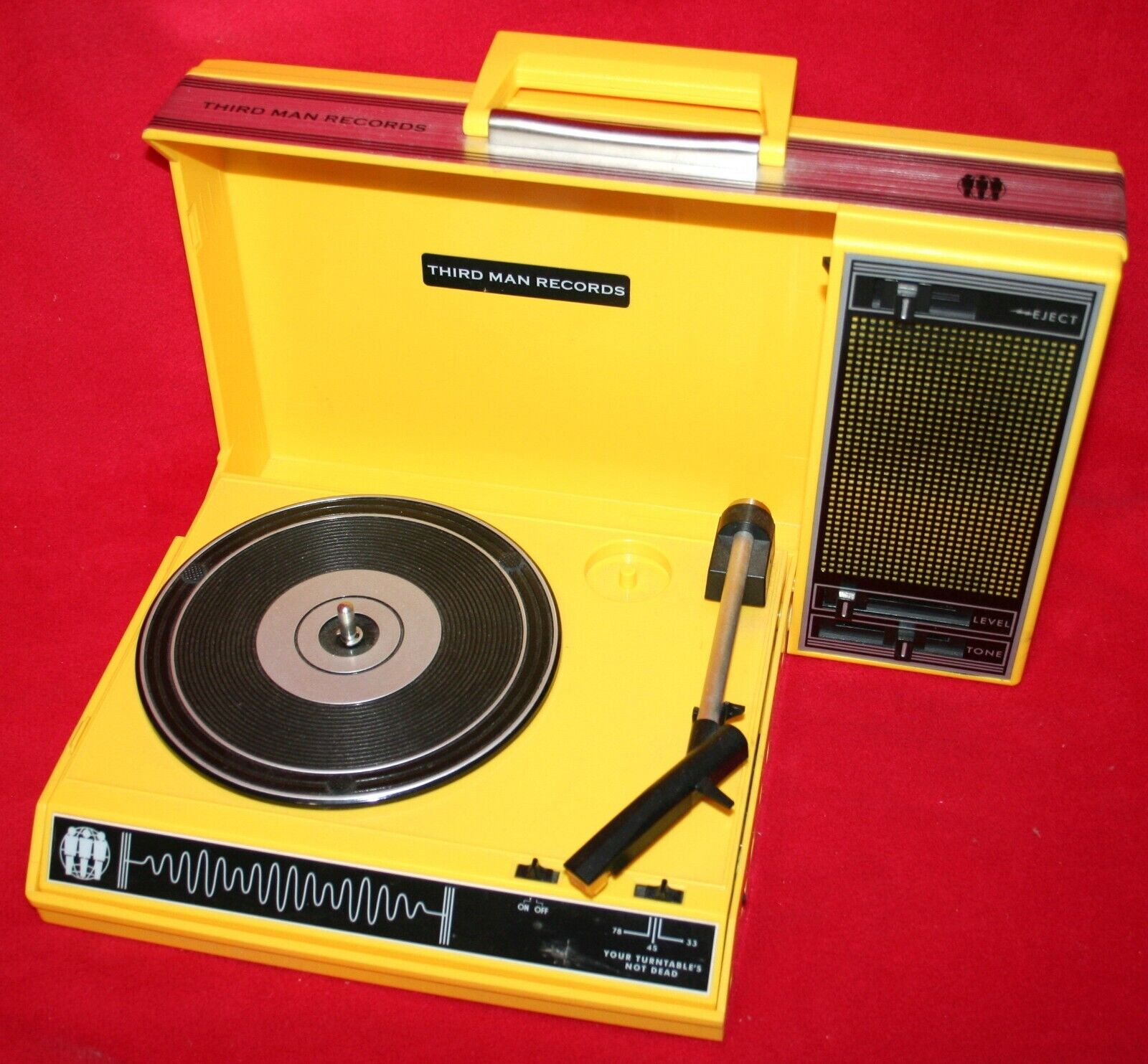 Third Man Records Crosley CR6016A Spinnerette Suitcase USB Third Man Records Crosley CR6016A Spinnerette Suitcase USB