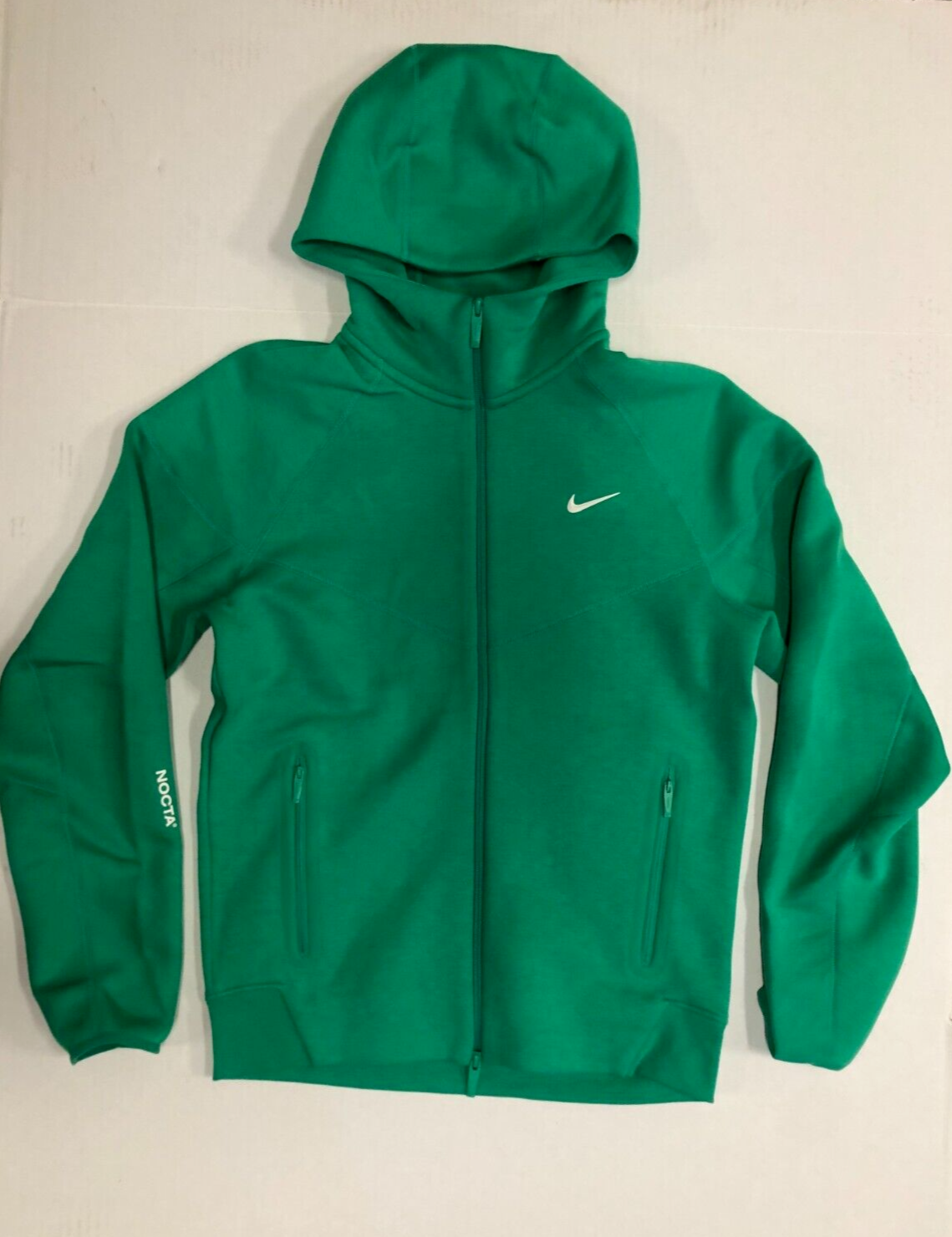 NIKE nocta tech fleece Lサイズ上のみ NOCTA Tech Fleece Apparel Collection Release Date. Nike SNKRS