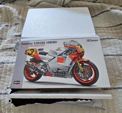 Yamaha YZR500 (OW98) 限定版 1/12スケール Hasegawa BK-3 1/12 Scale Model Kit Yamaha YZR500 OW98 Eddie
