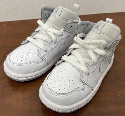 

Кроссовки Jordan 1 Retro Mid White Wolf Grey (640735 112