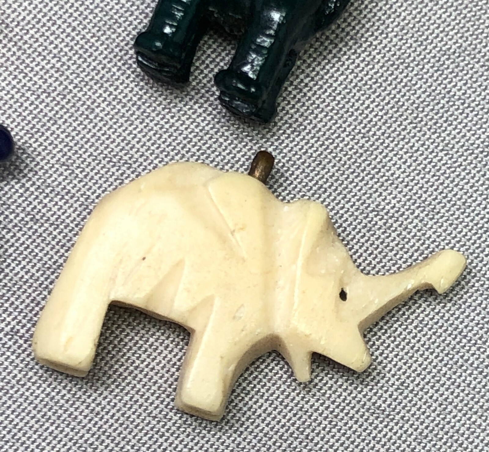 4 1940's ELEPHANT Charm CRACKER JACK Prize Toy Premium Vintage Red Black LOT