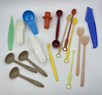 Vintage Lot of 17 Tupperware Gadgets Utensils Mellon Baller Scoop Mini Ladle