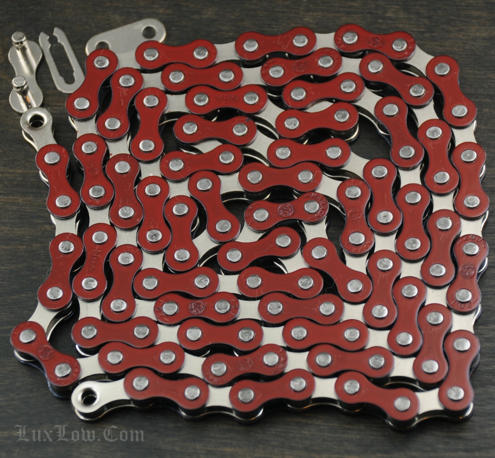 Red & Silver 2 Tone Fixie Bicycle Chain 1/2 Red & Silver 2 Tone Fixie Bicycle Chain 1/2