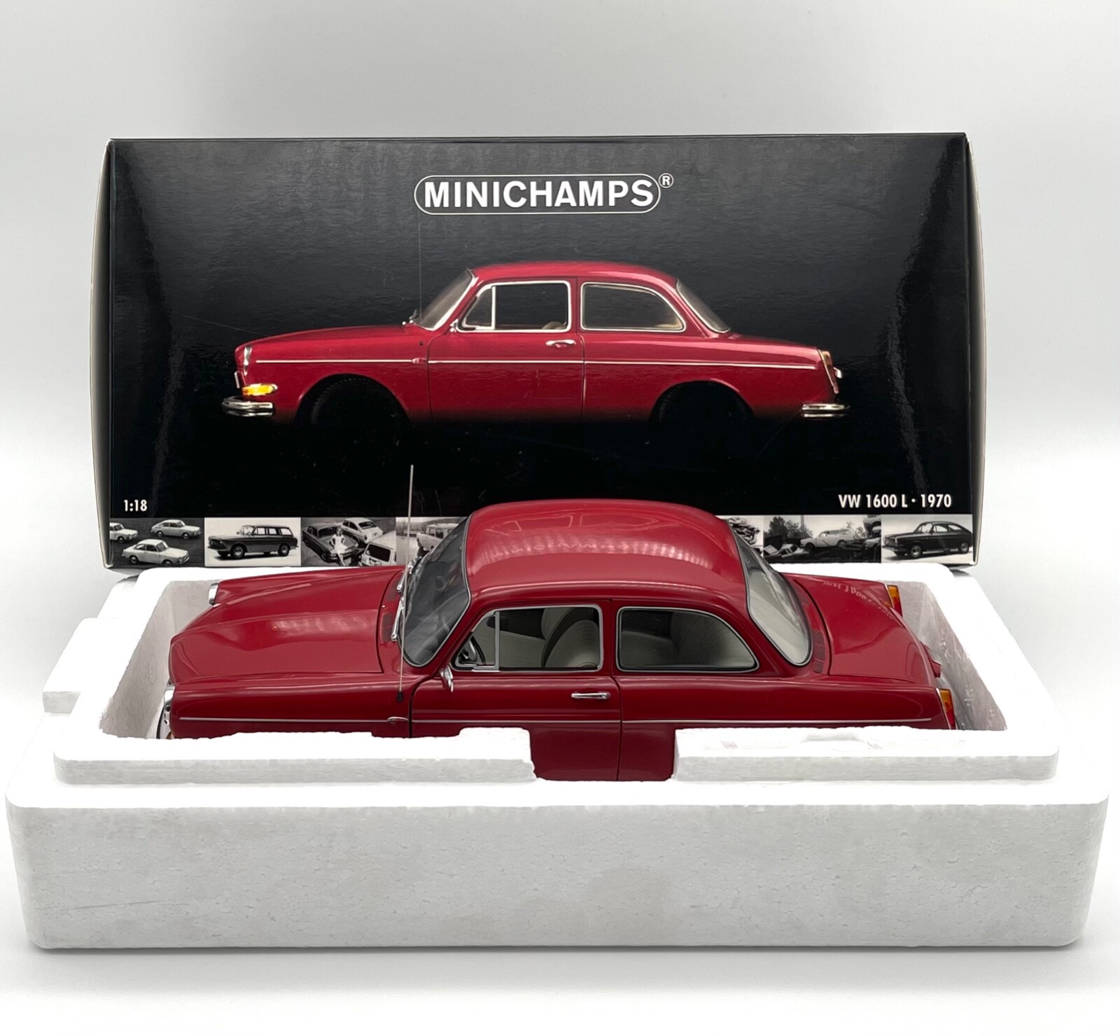 1/18 VW 1600 TL・1970 ミニチャンプス Minichamps 1:18 VW 1600 TL Bj. 1970 light blue 100051020