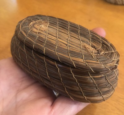 Antique Native American Finely Woven Small Pine Needle Lidded Basket ME ESTATE