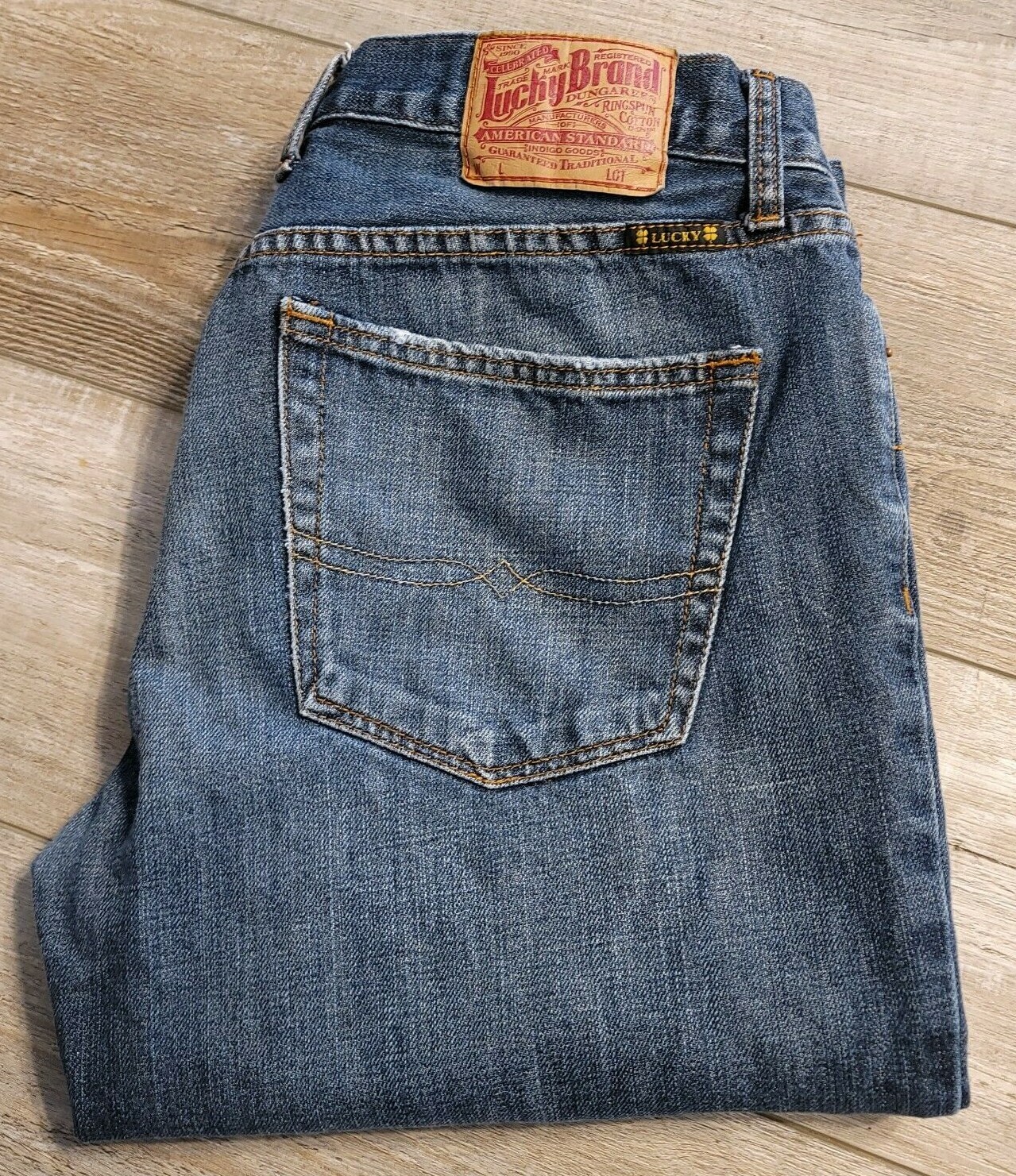 LUCKY BRAND By Gene Montesano Mens Jeans 34 x 28 Zip Fly