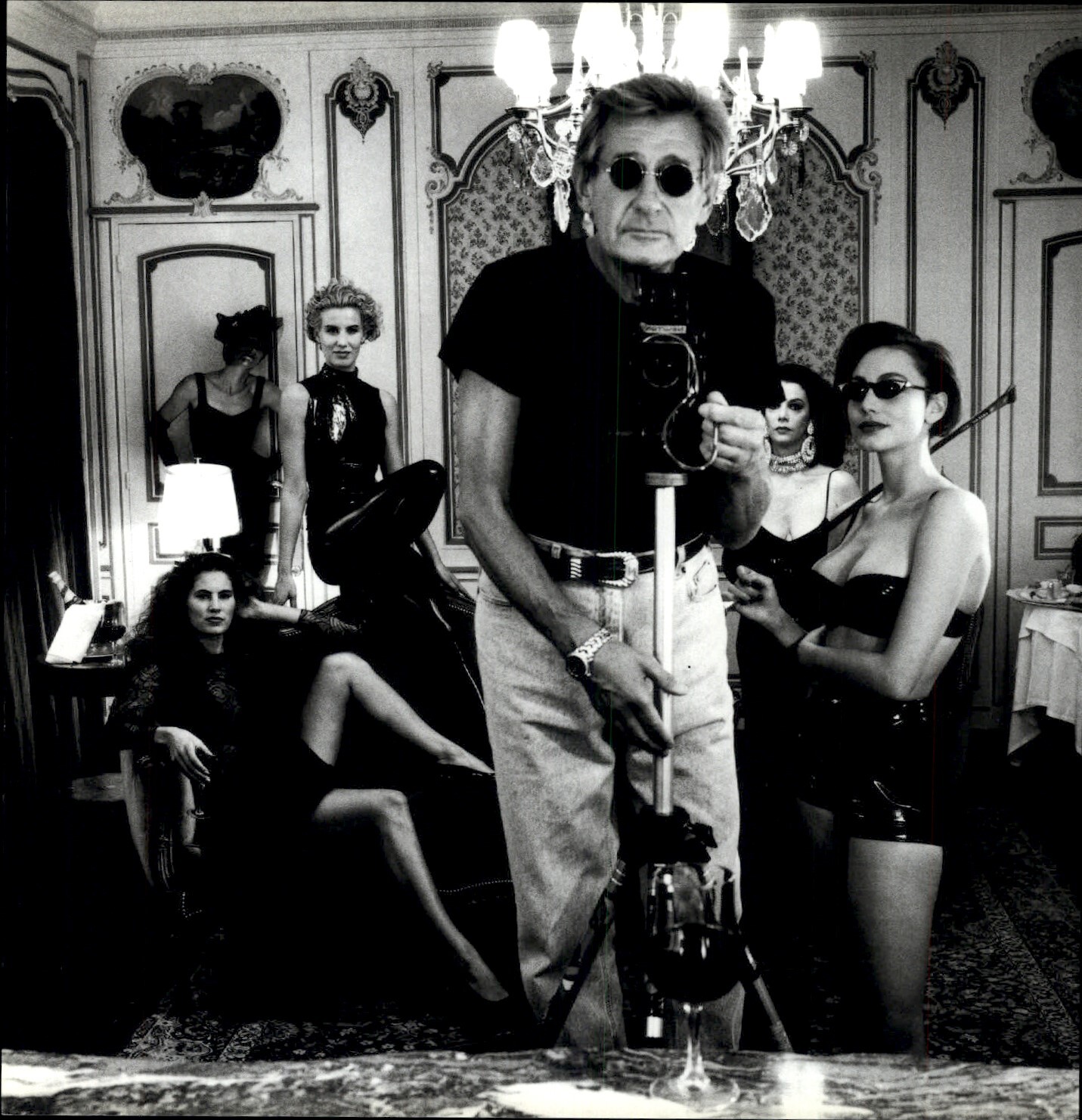 アート・デザイン・音楽 The Best of HELMUT NEWTON アート・デザイン・音楽 The Best of HELMUT NEWTON 公式サイト