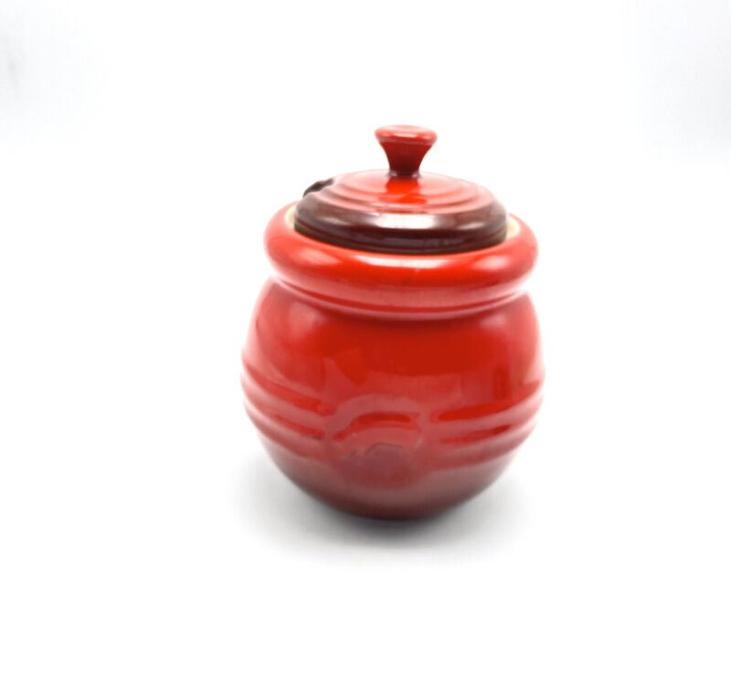 Le Creuset Red Barbecue BBQ Pot with Lid 15 Oz No Brush