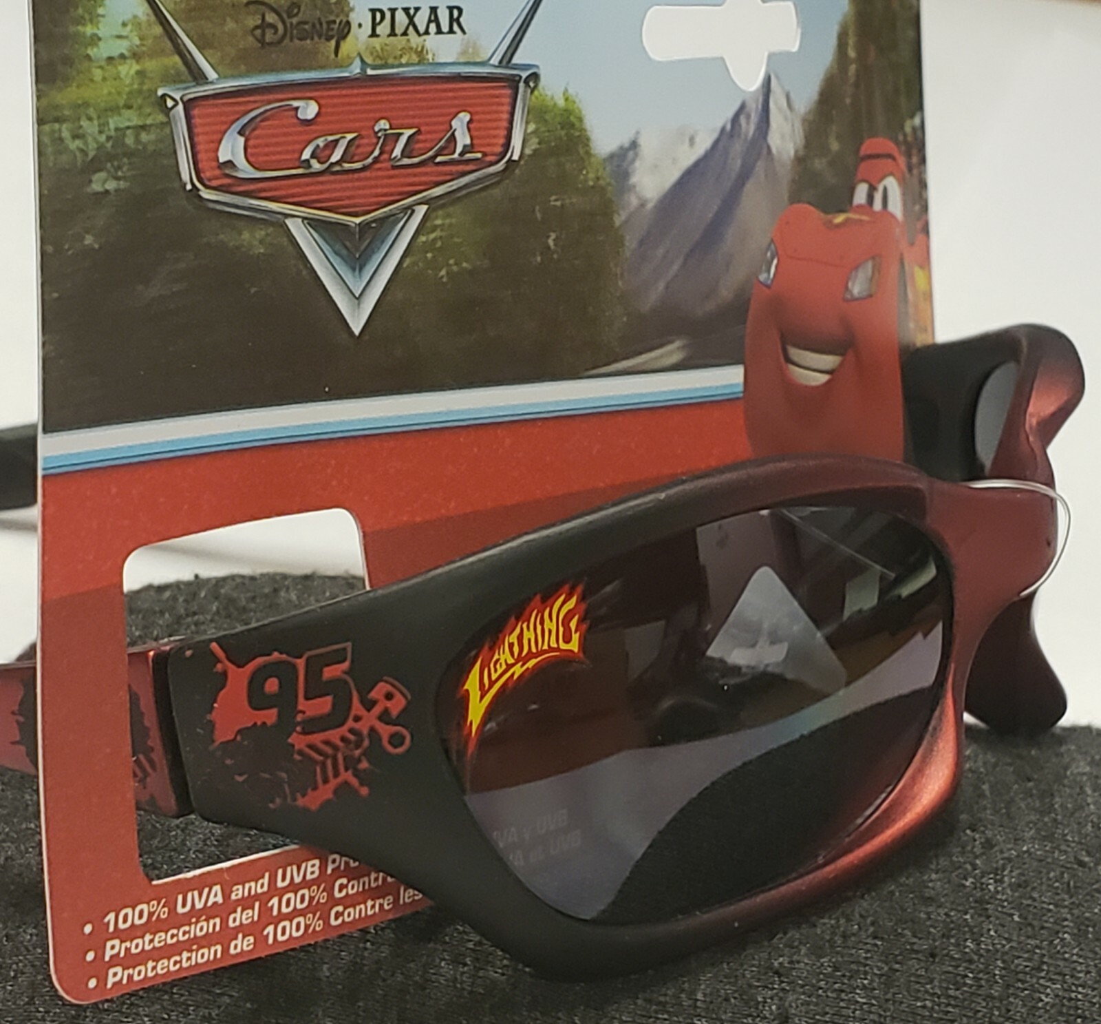 Boys Kids DISNEY PIXAR CARS Sunglasses Lightning McQueen