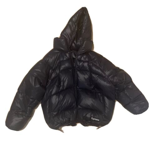 Supreme Reversible Featherweight Down Puffer Jacket FW22 Supreme Reversible Featherweight Down Puffer Jacket FW22