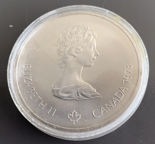 1973 - 10 Dollars Elizabeth II Montreal Skyline ~ Canada
