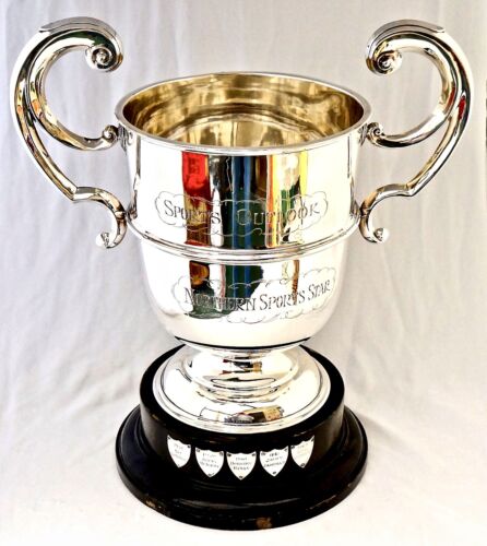 1.14kg Silver Trophy. Bolton Wanderers FC, Burnley FC, Blackpool FC & Olympics.