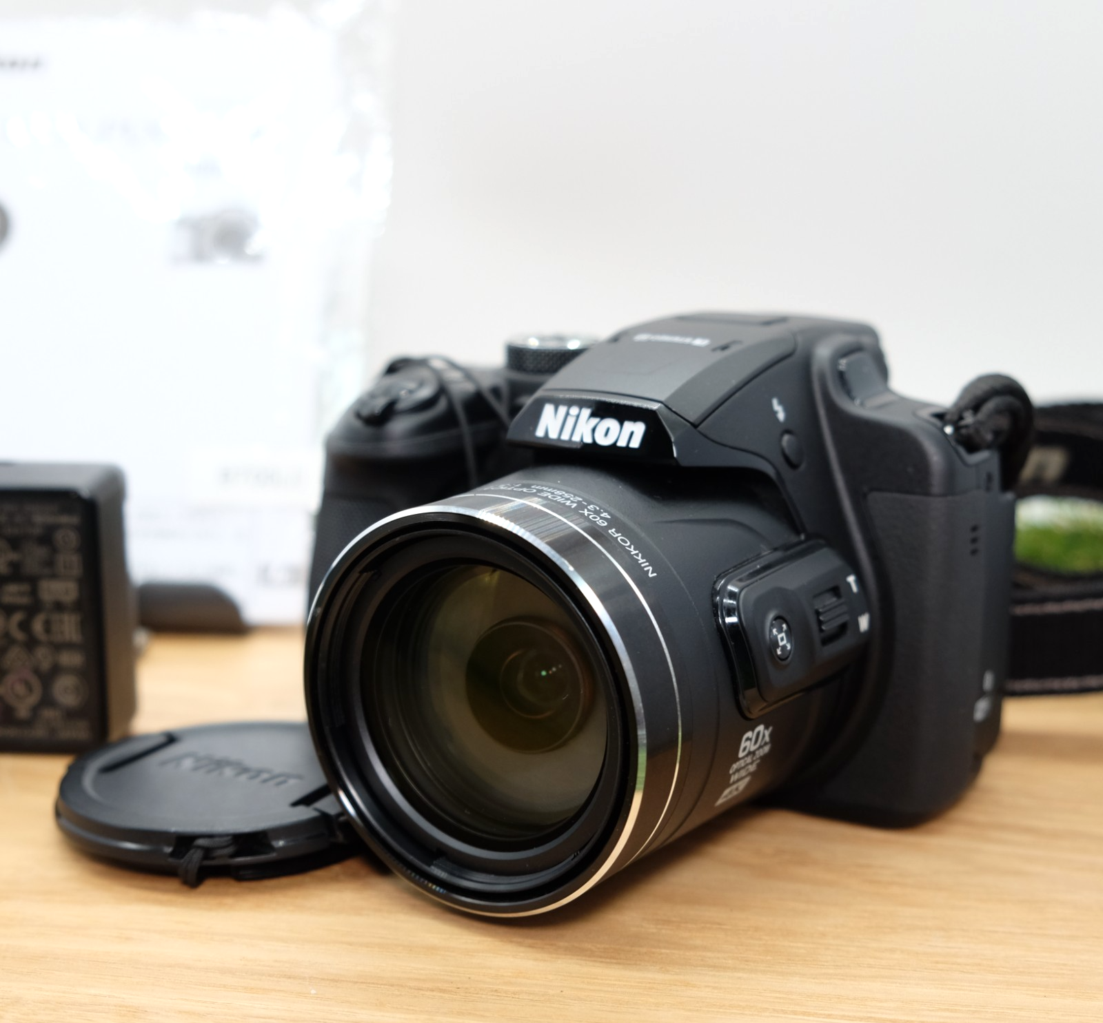 Nikon COOLPIX B700 Compact Digital Camera Black 20.2MP W