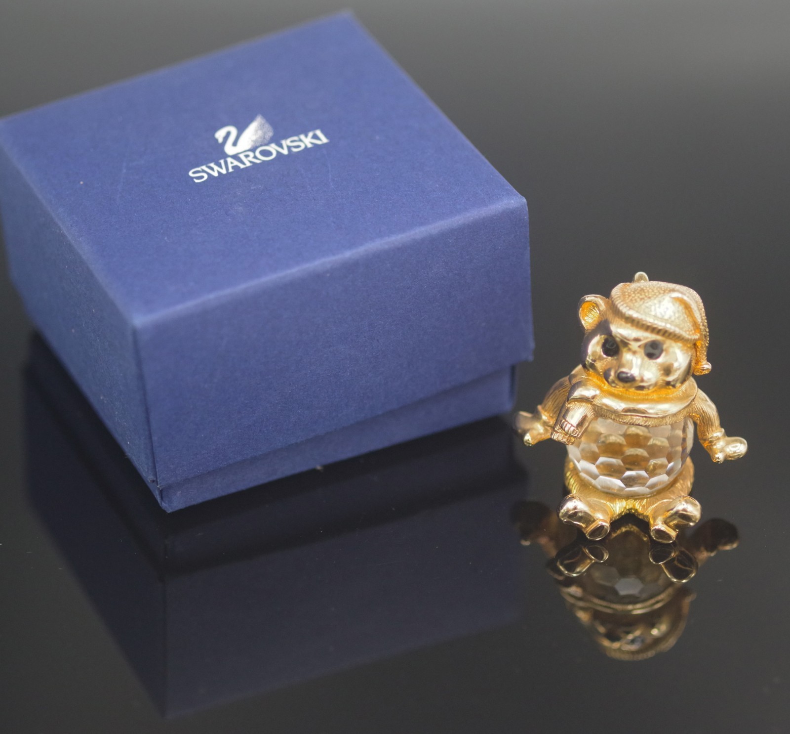 NEW SWAROVSKI CRYSTAL CHRISTMAS TEDDY BEAR PIN BROOCH PENDANT CRYSTAL AND GOLD