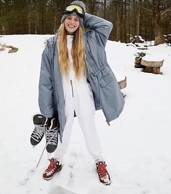 

Free People Head In The Cloud Puffer Парка Puffer с капюшоном синяя куртка  НОВАЯ 268 долларов США, Light blue, Free People Head In The Cloud Puffer