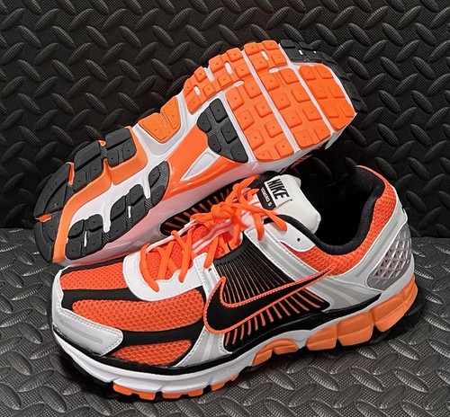 Mens Nike Zoom Vomero 5 Total Orange Black White Sneakers