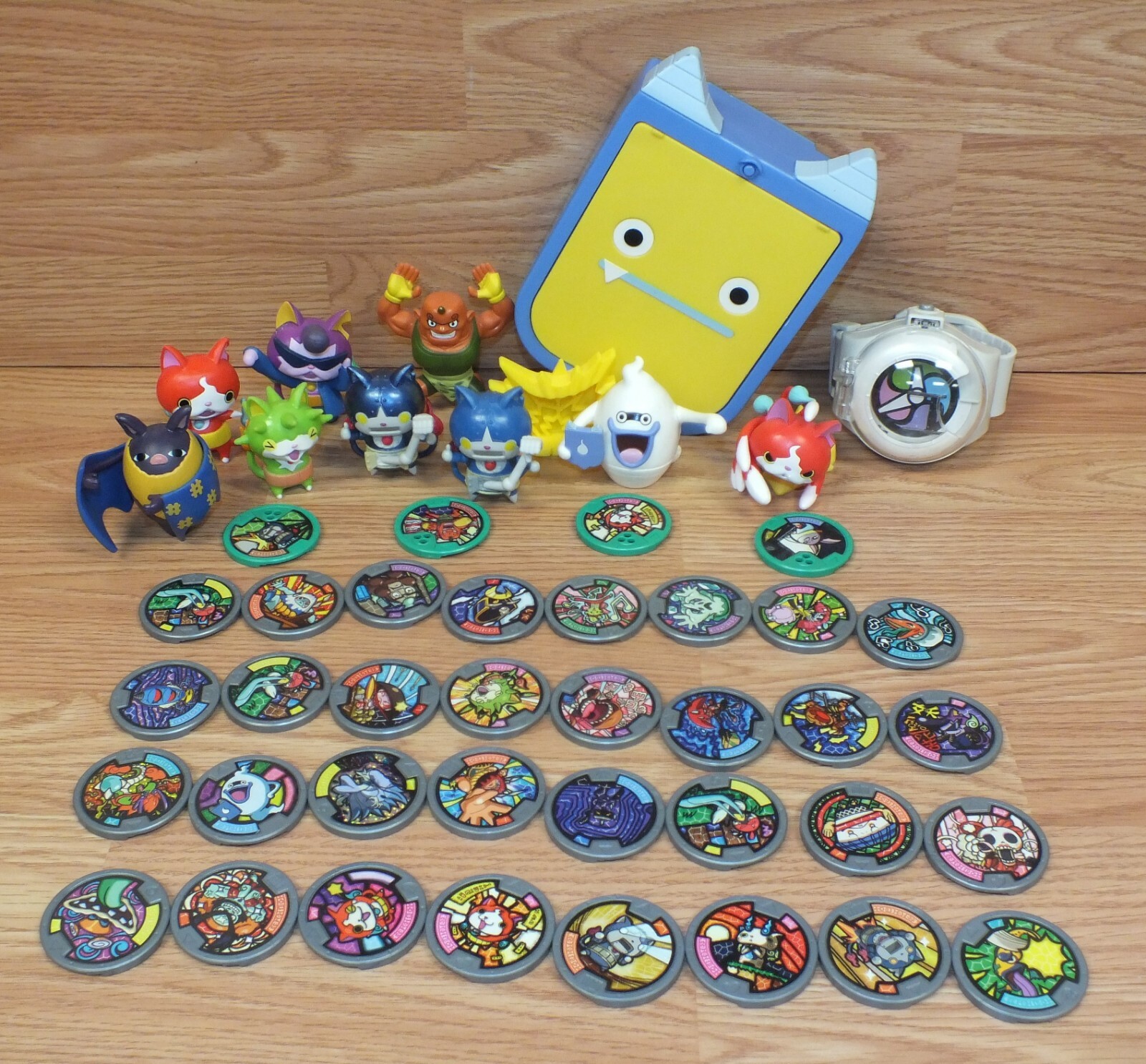 Mixed Lot of 2016 Hasbro Yo Kai Wiki Watch Collectible Figurines Watch Discs
