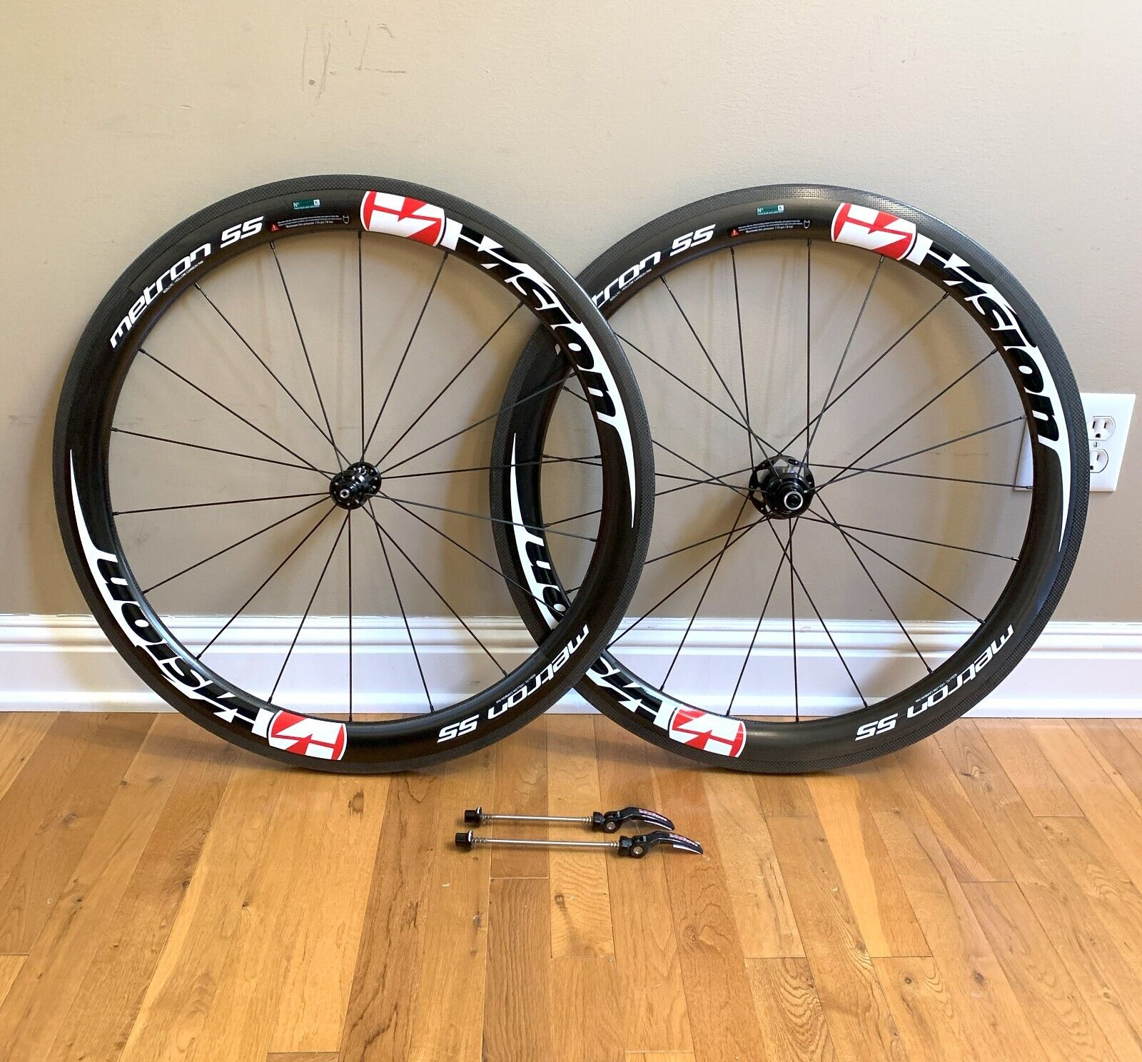 FSA Vision Metron 55 Carbon Clincher Rim Brake Wheelset 700c FSA Vision Metron 55 Carbon Clincher Rim Brake Wheelset 700c