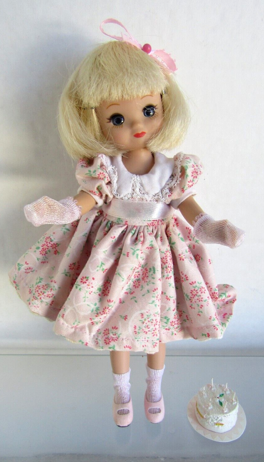 Tiny Betsy •Hop scotch Happy TONNER Tiny Betsy McCall 8