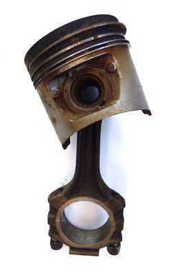 LM様 Mercedes M116.980 1x piston + connecting rod 1160302120