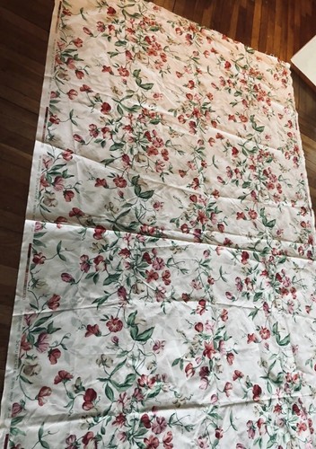 SCHUMACHER FABRIC 100% Linen Sweet Peas Reds Pinks Floral 54” X 100” 2.75 Yds