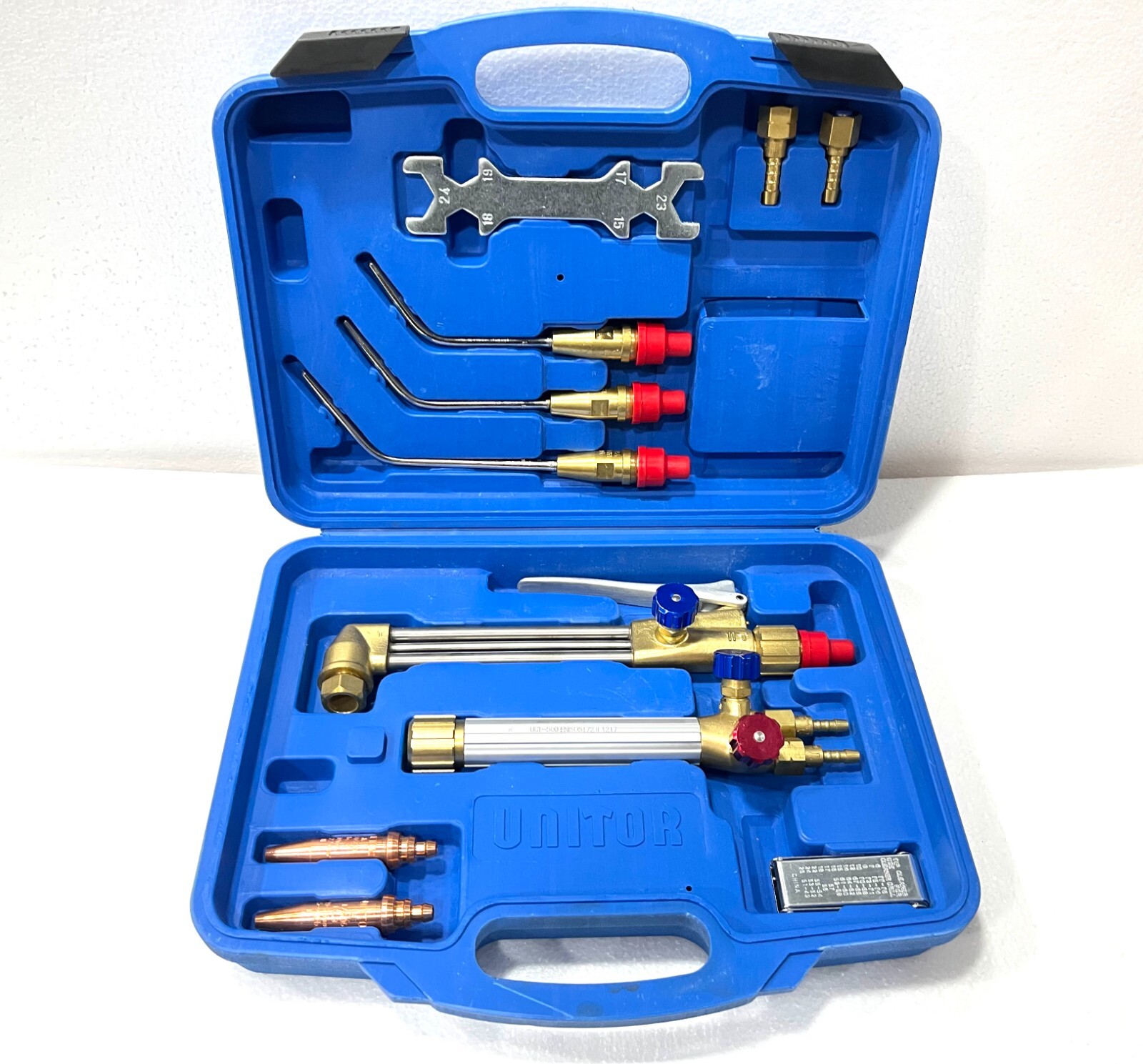 Compact kit