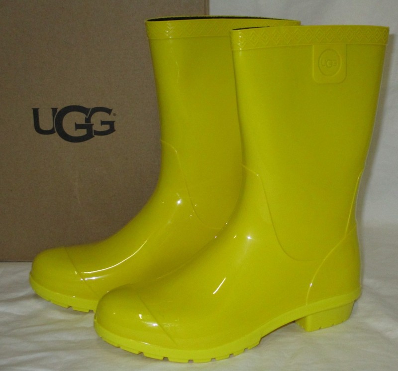 NEW KIDS GIRLS 2 LEMON YELLOW UGG RAANA 