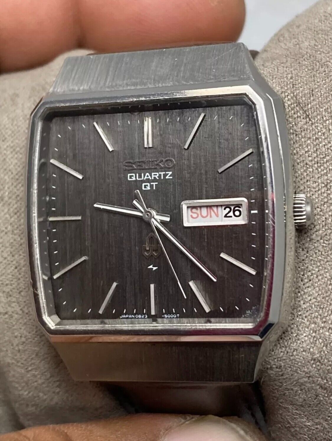 Vintage Seiko QT 0823-5000 Rare Dial Quartz Men's Wristwatch Vintage Seiko QT 0823-5000 Rare Dial Quartz Men's Wristwatch