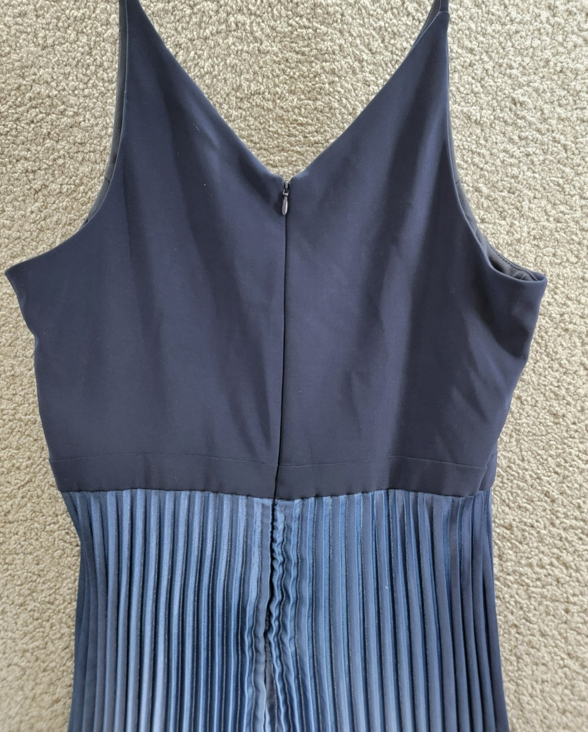 AQUA Pleated Shimmer Mixed Media Gown Women's 16 Navy/Blue V-Neck Back Zipped - Picture 13 of 15