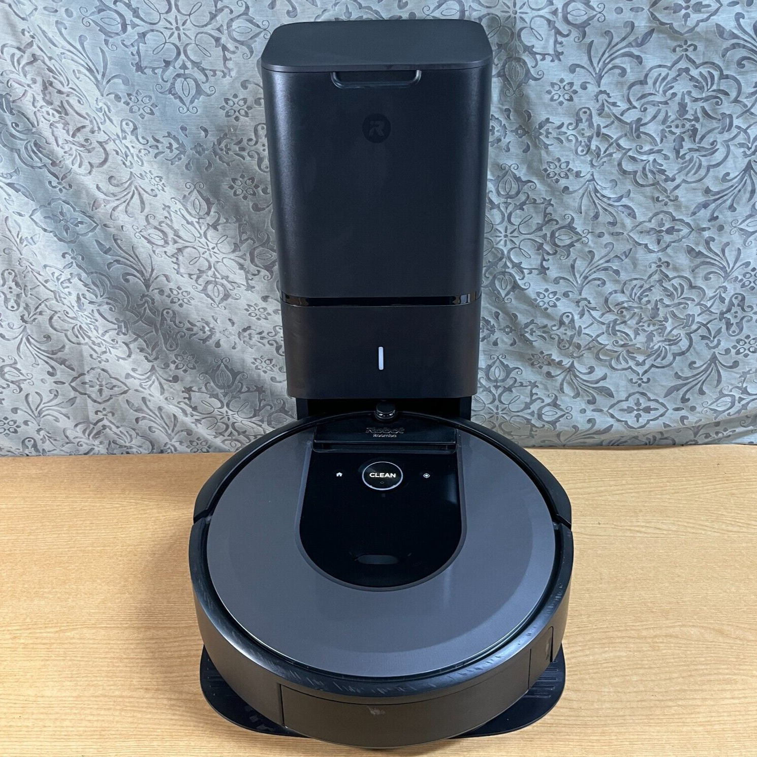 iRobot Roomba i7 Robot Vacuum Wi-Fi Connected with ADE-N1 Base | eBay