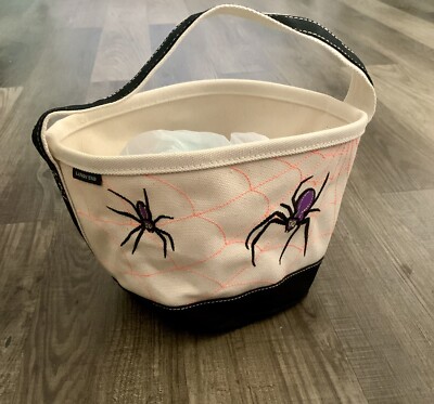 Lands End Spider And Webb Canvas Bucket Tote Basket Bag Halloween Cream / Black