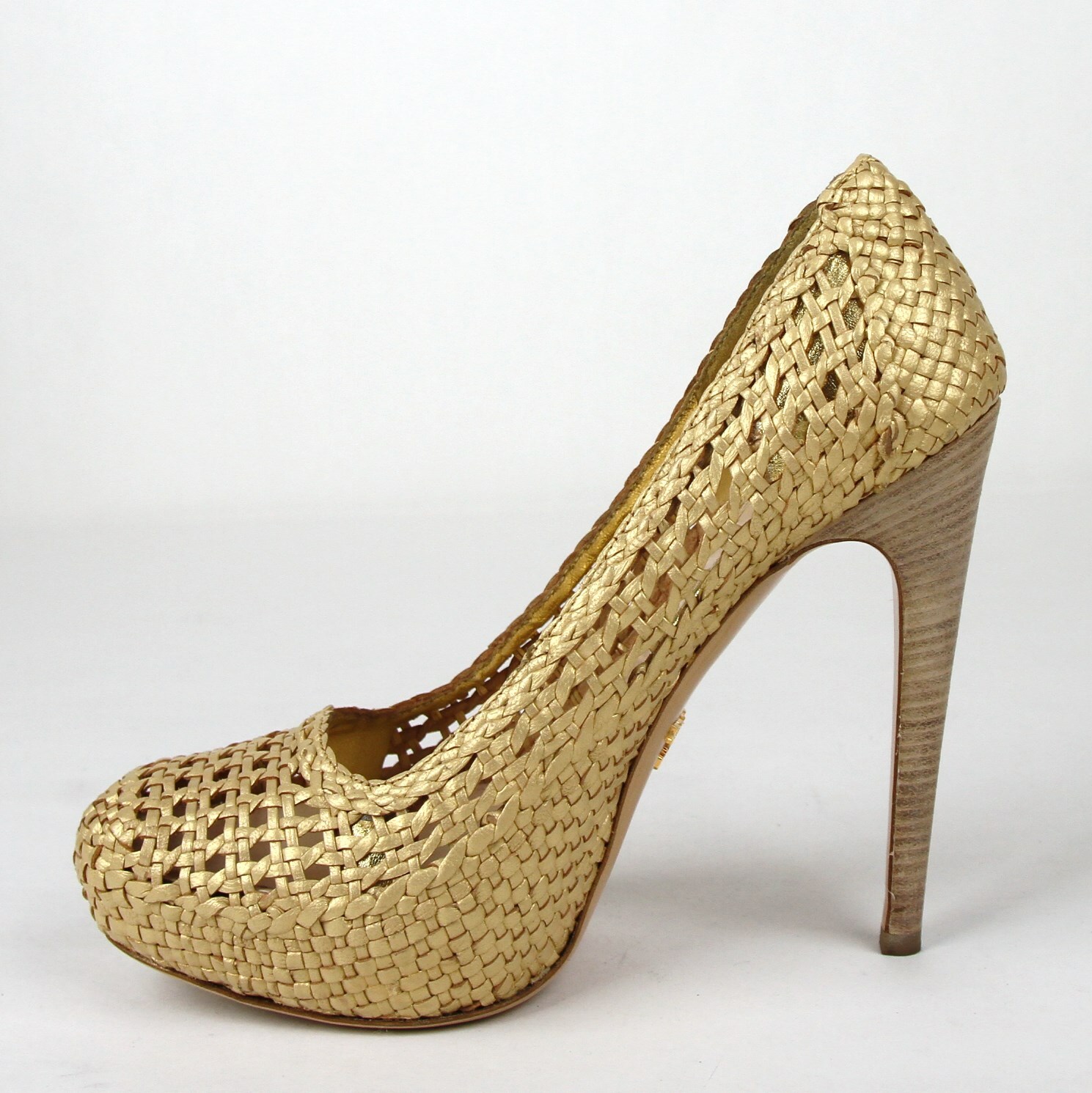 Pre-owned Prada Women's Gold Metallic Leather Woven Platform Pump Heel 1ip064