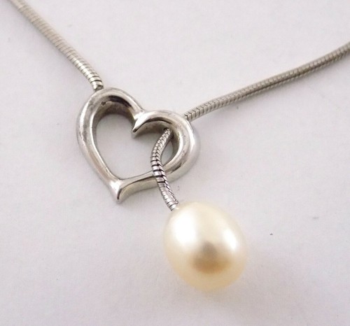 IPS 925 Sterling Silver Genuine Pearl Through Heart Necklace